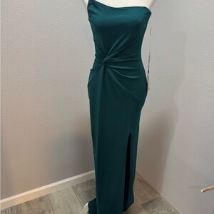 Elegant Teal Sleeveless Dress